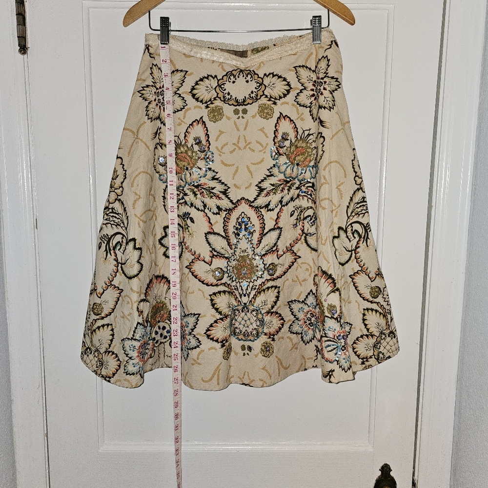 Women's embroidered skirt